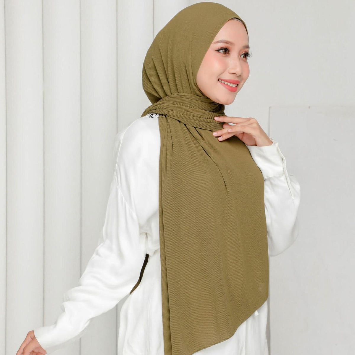Zeez Scarves Tudung Awan Pleated Scarf Labuh dan lebar