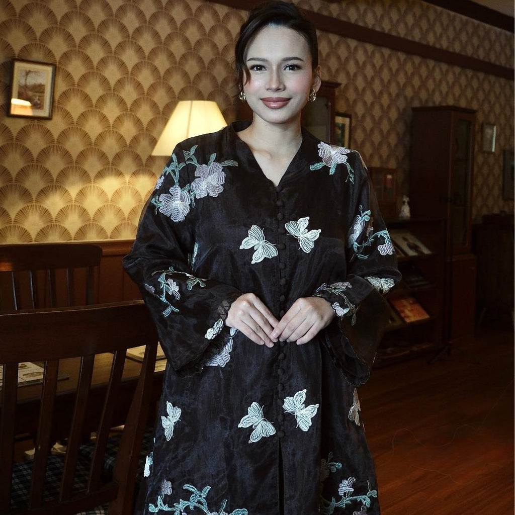 Zeezscarves Raya Suri Baju Kurung Kemas Dan Selesa