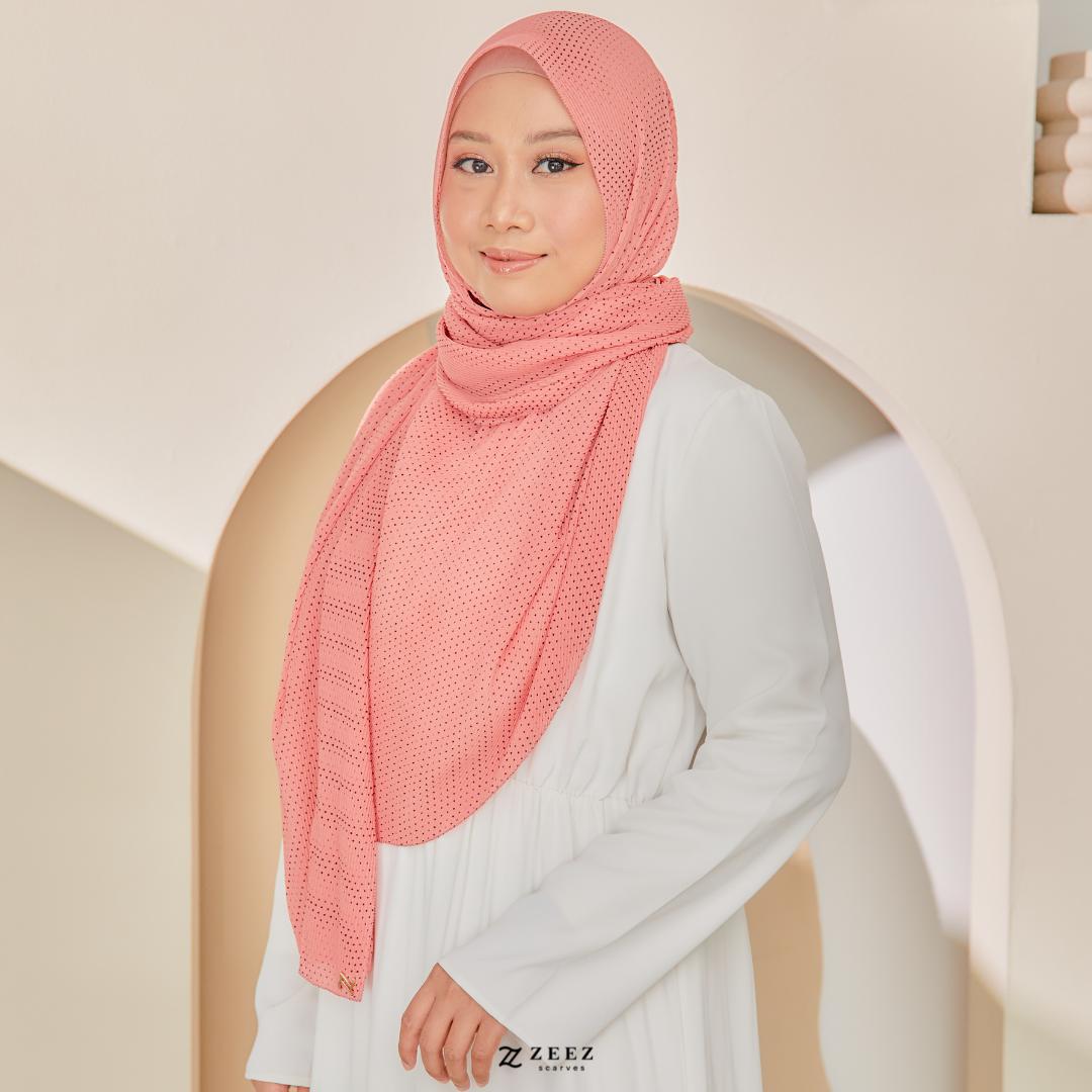 Zeezscarves Tudung Fluer Pleated Scarf Labuh dengan potongan melengkung