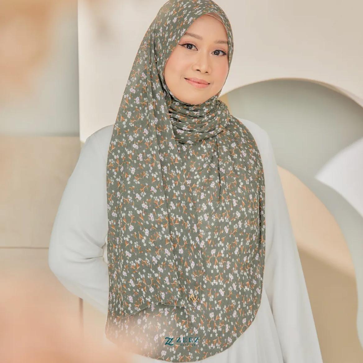 Zeezscarves Tudung Fluer Pleated Scarf Labuh dengan potongan melengkung