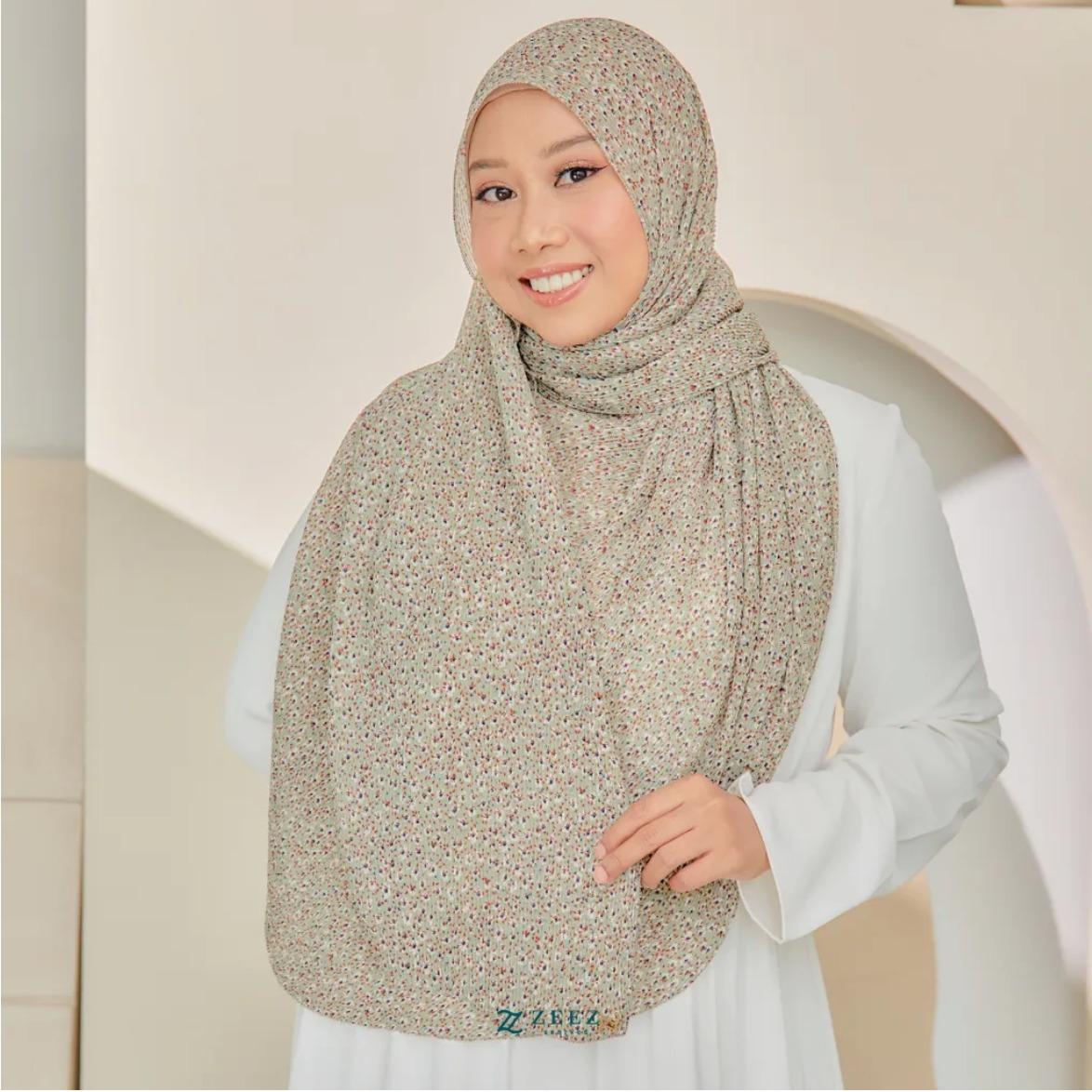 Zeezscarves Tudung Fluer Pleated Scarf Labuh dengan potongan melengkung
